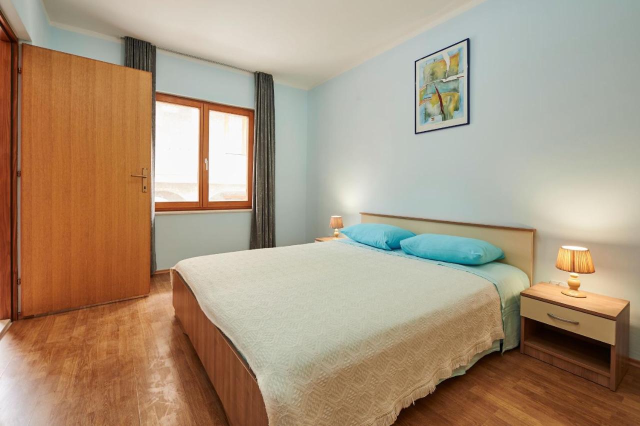 Ferienwohnung Cutan Trogir Exterior foto