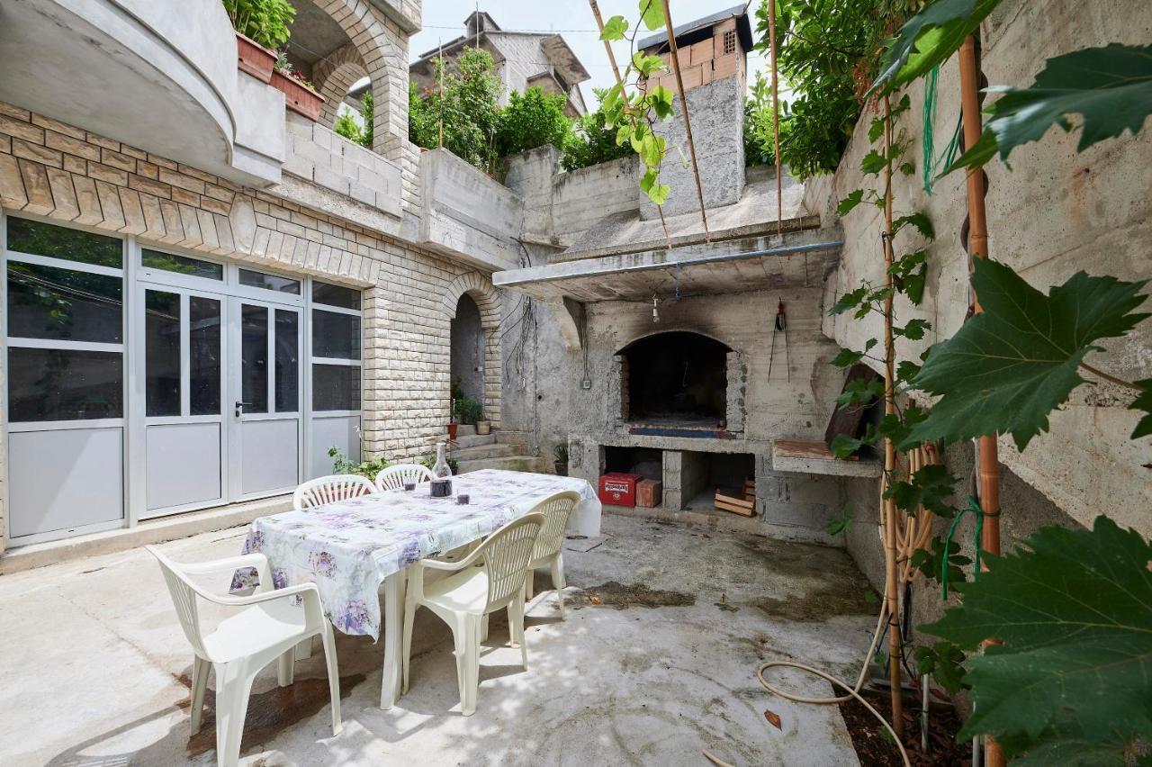Ferienwohnung Cutan Trogir Exterior foto