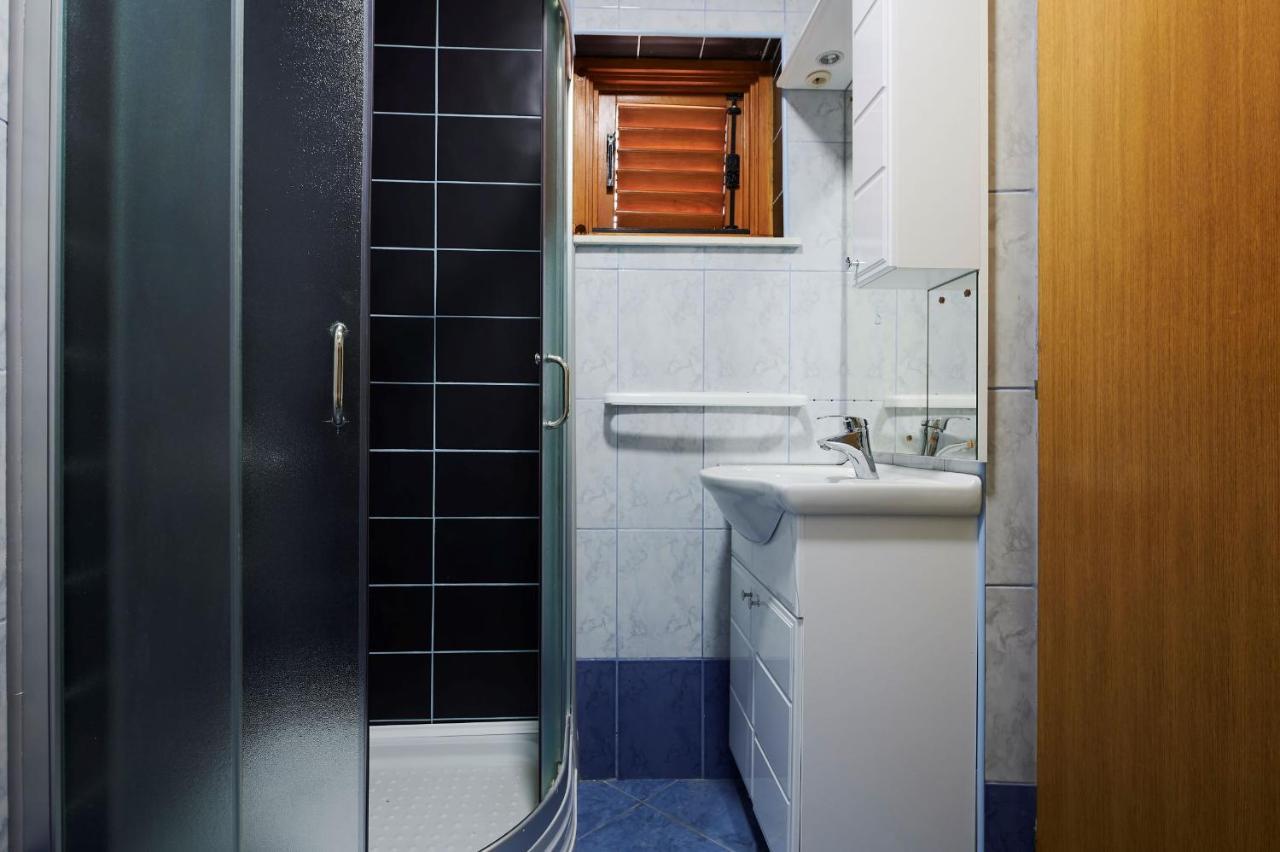 Ferienwohnung Cutan Trogir Exterior foto