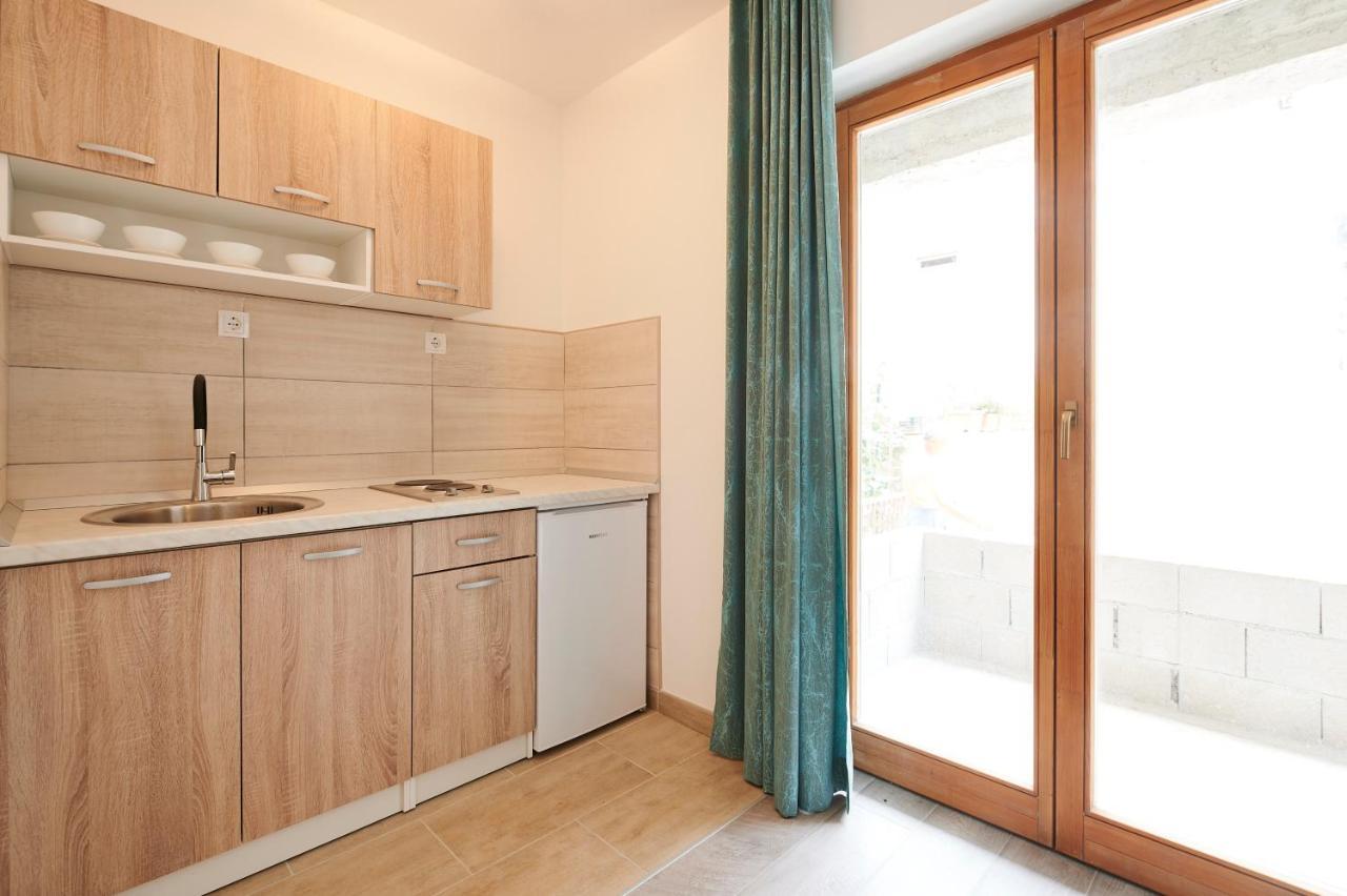 Ferienwohnung Cutan Trogir Exterior foto