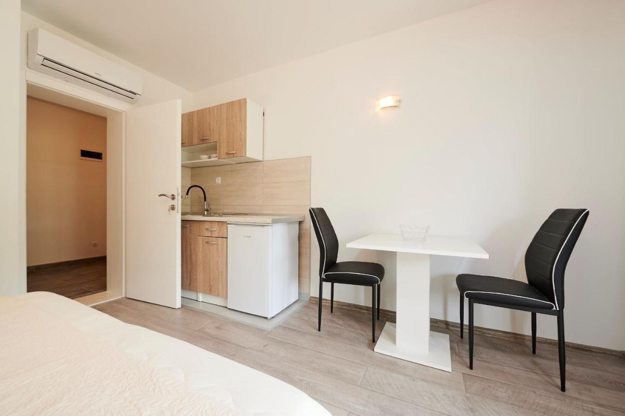 Ferienwohnung Cutan Trogir Exterior foto