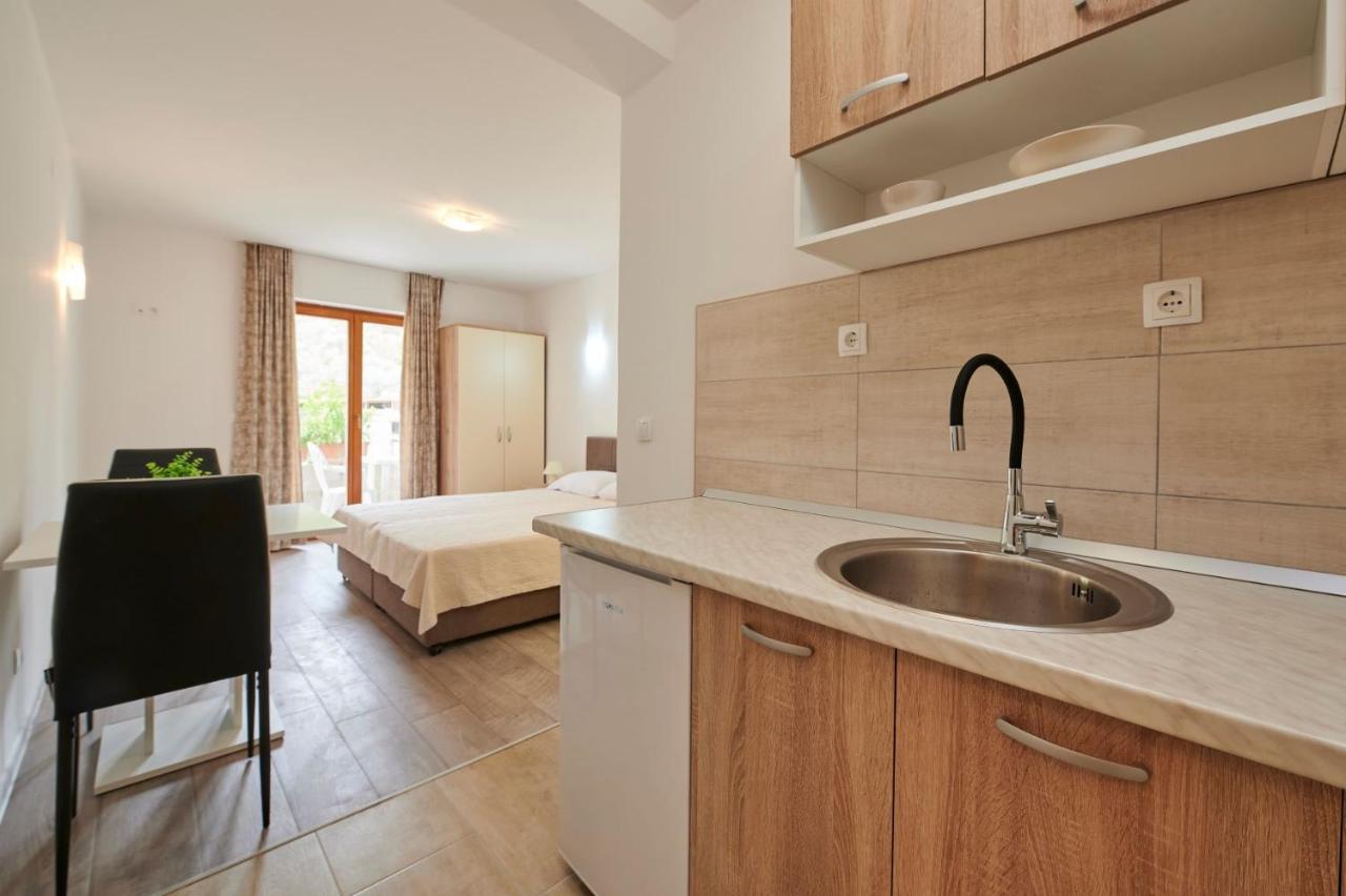 Ferienwohnung Cutan Trogir Exterior foto