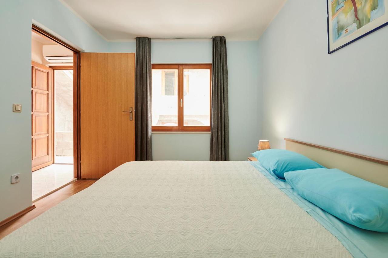 Ferienwohnung Cutan Trogir Exterior foto